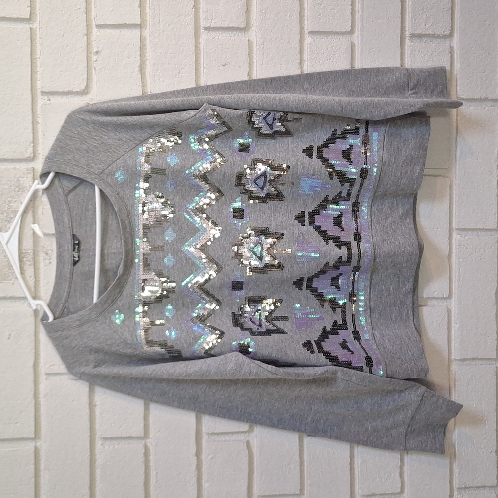 Wall Flower Gray Sequin Aztec Patterned Top. Size Large  NWOT